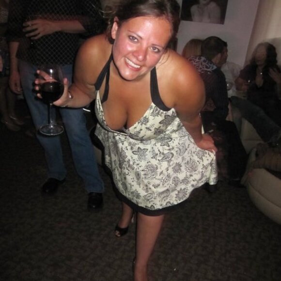 Meet your Posher, Becky - Picture 9 of 9